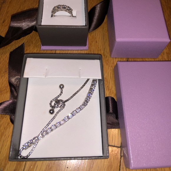 Micheal Hill 5 Stone Ring - Picture 6 of 6